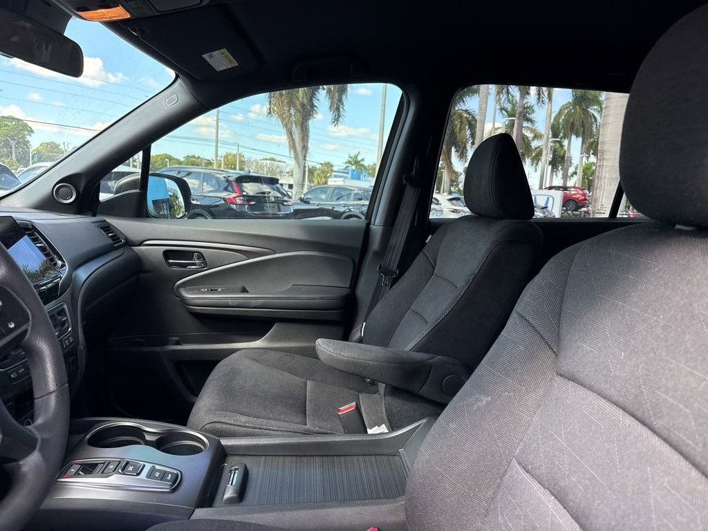 Used 2022 Honda Pilot Sport image 16