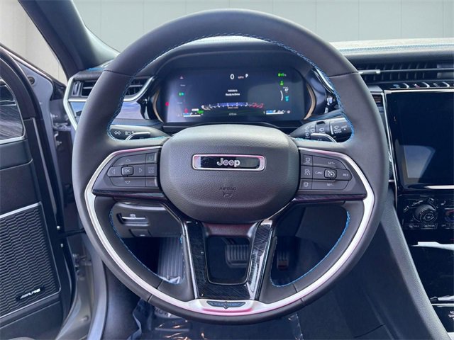 Used 2024 Jeep Grand Cherokee Trailhawk image 17