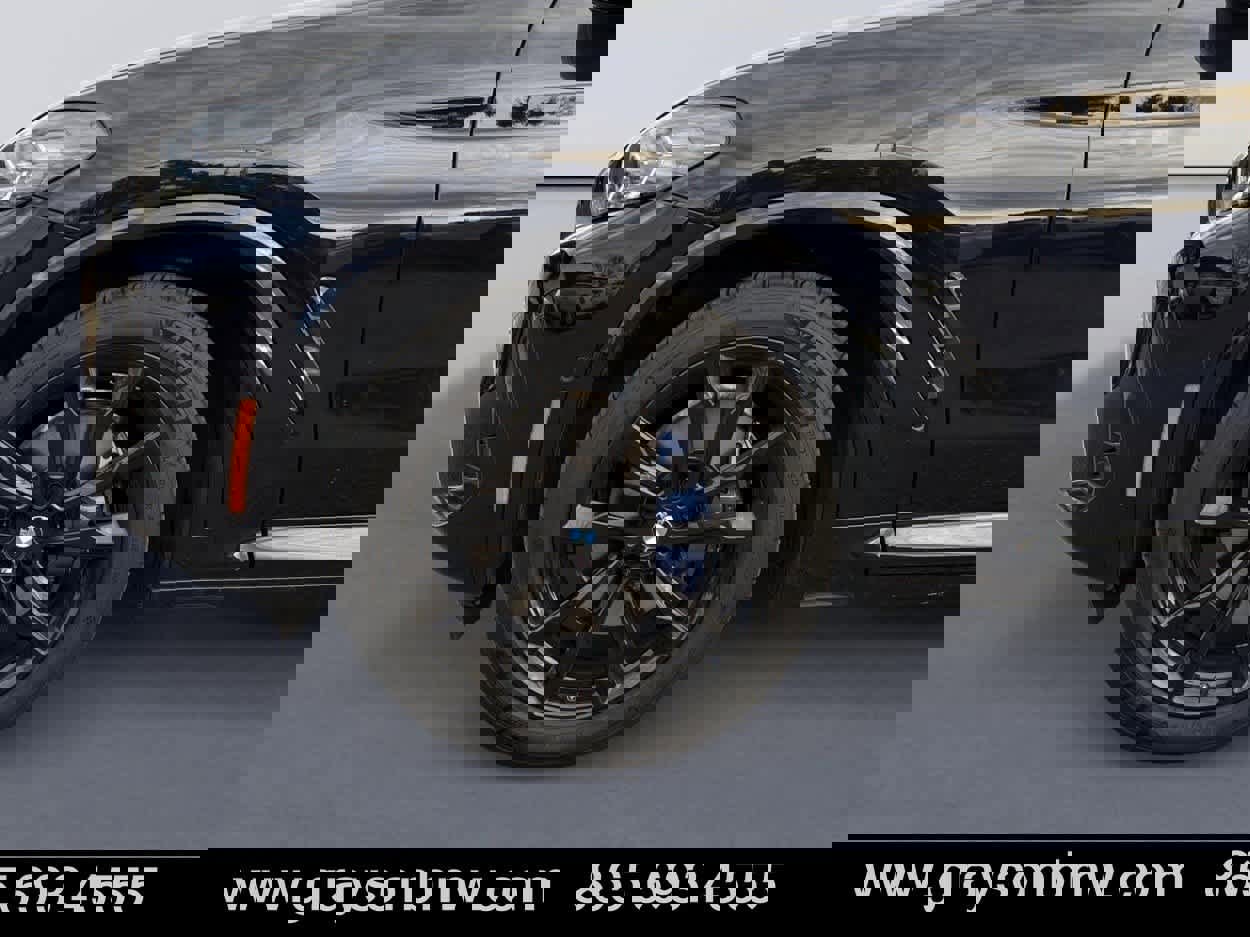 Used 2025 BMW X4 M40i w/ Premium Package image 9