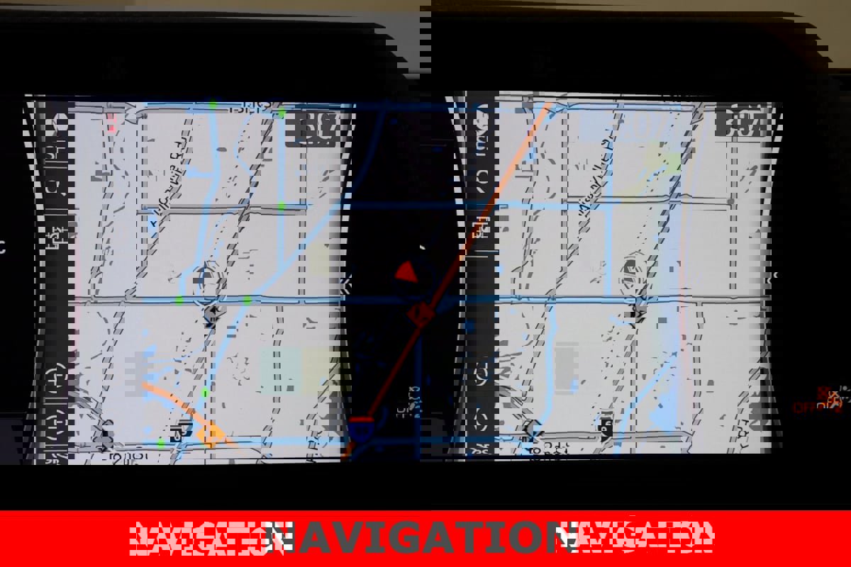 Used 2021 Toyota Highlander Platinum image 25