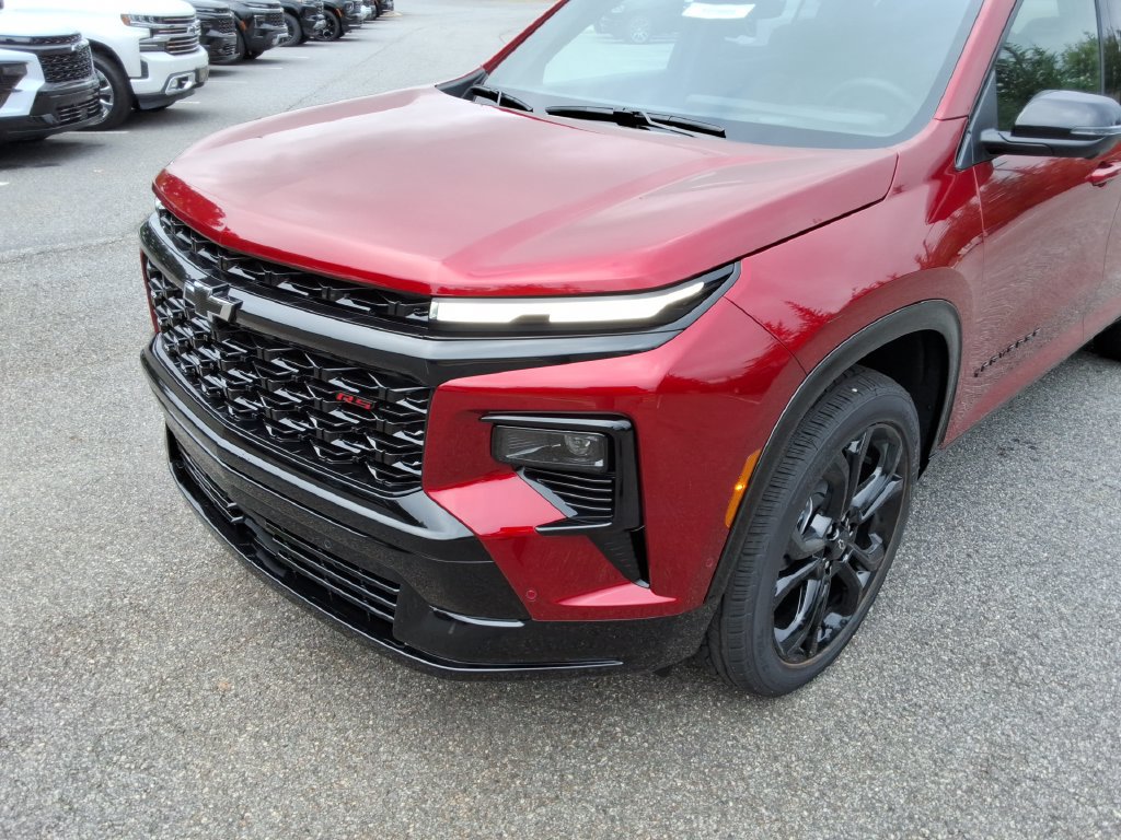 New 2027 Chevrolet Traverse RS FWD image 9