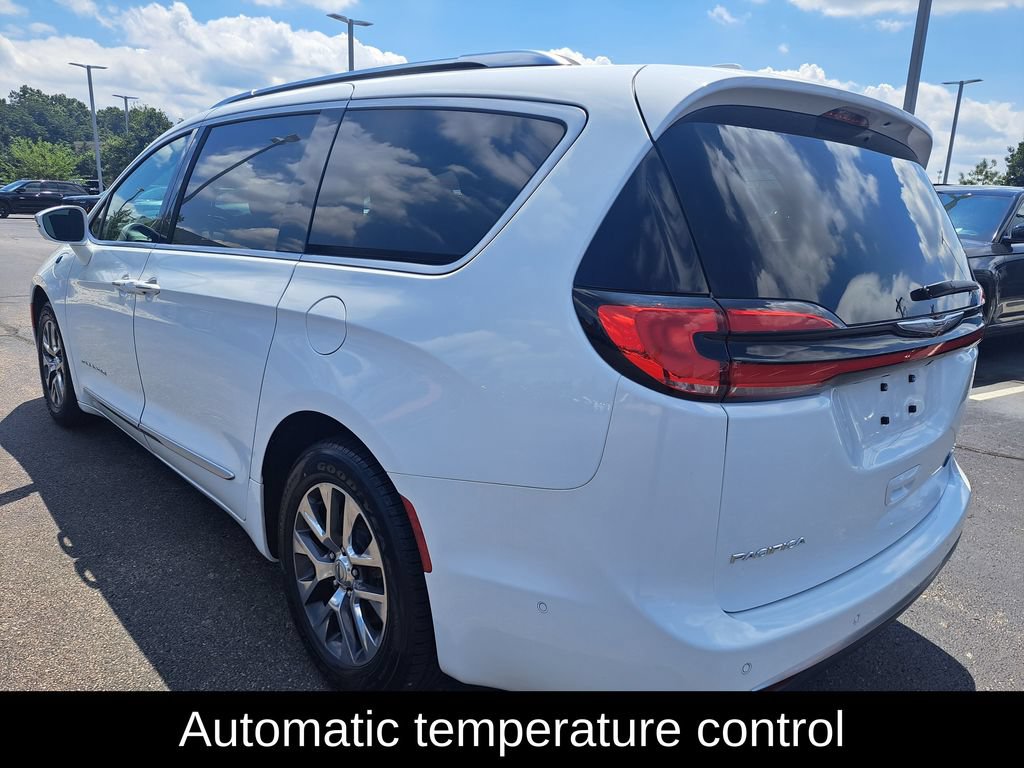 Certified 2022 Chrysler Pacifica Pinnacle FWD image 6