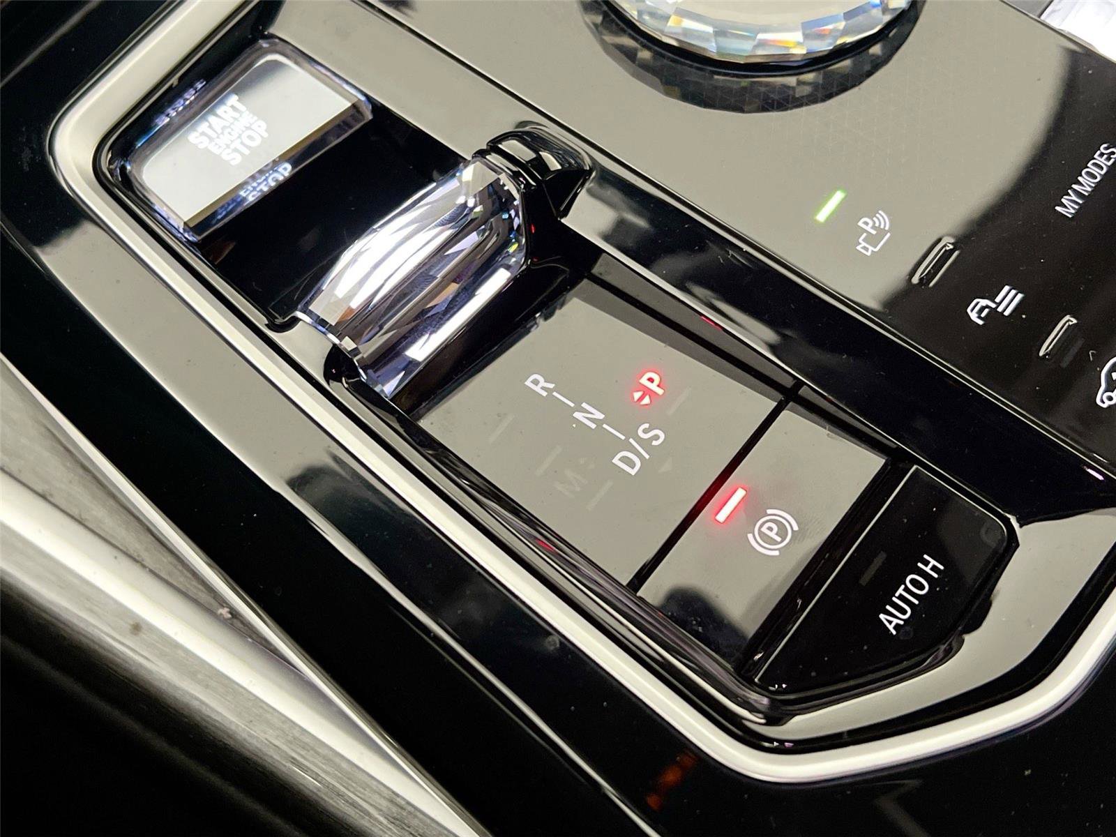 Certified 2024 BMW 760i xDrive w/ Executive Package image 17