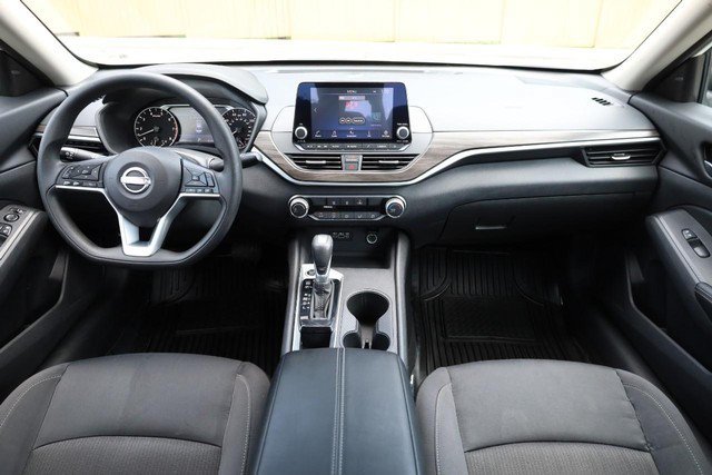 Certified 2025 Nissan Altima 2.5 SV FWD image 21