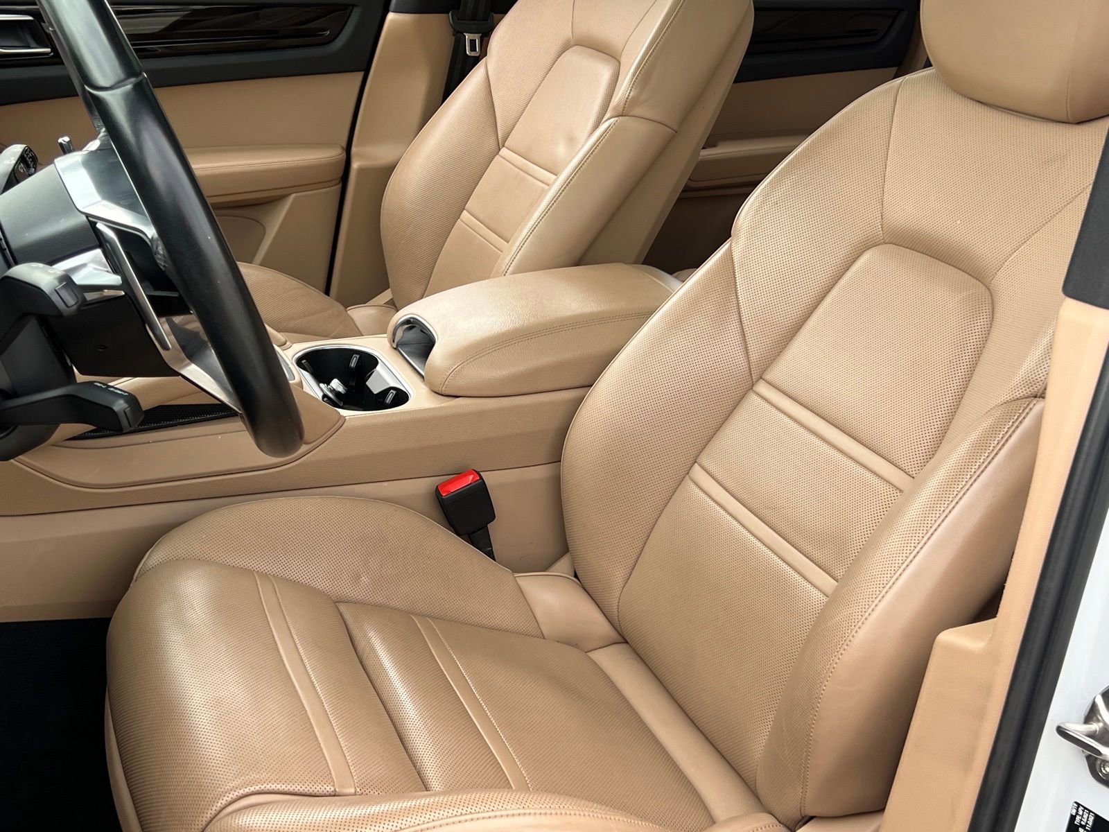 Certified 2020 Porsche Cayenne AWD/4WD image 5