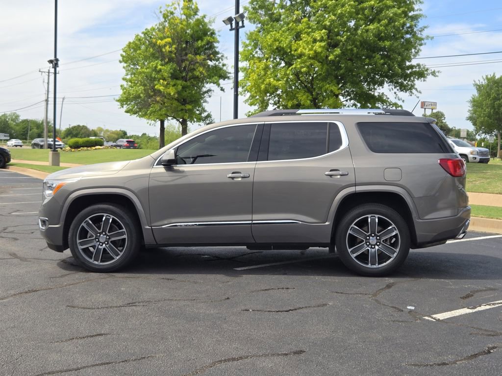 Used 2019 GMC Acadia Denali w/ Technology Package FWD image 4