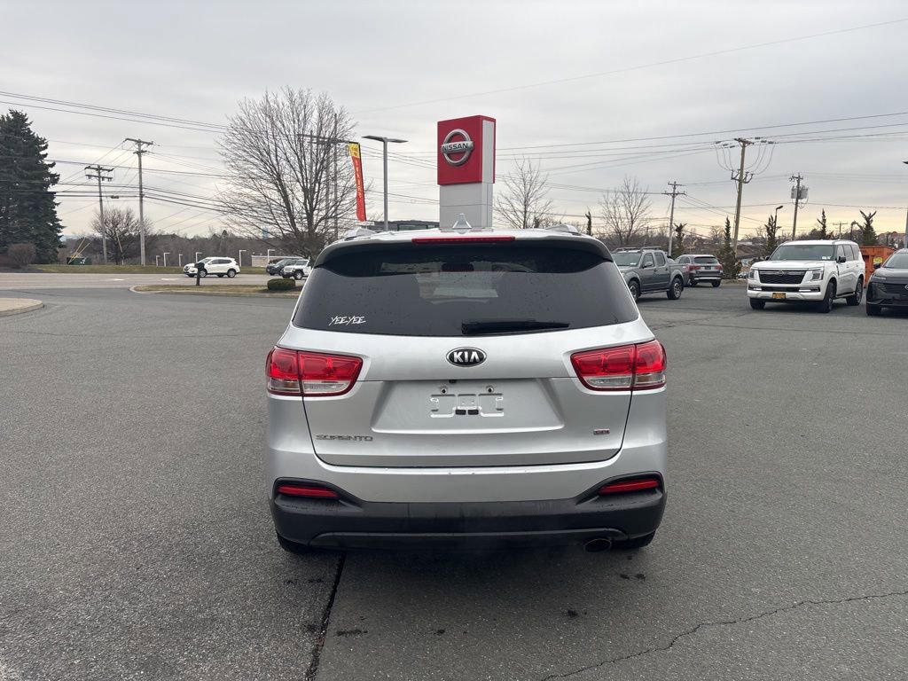 Used 2018 Kia Sorento LX image 6