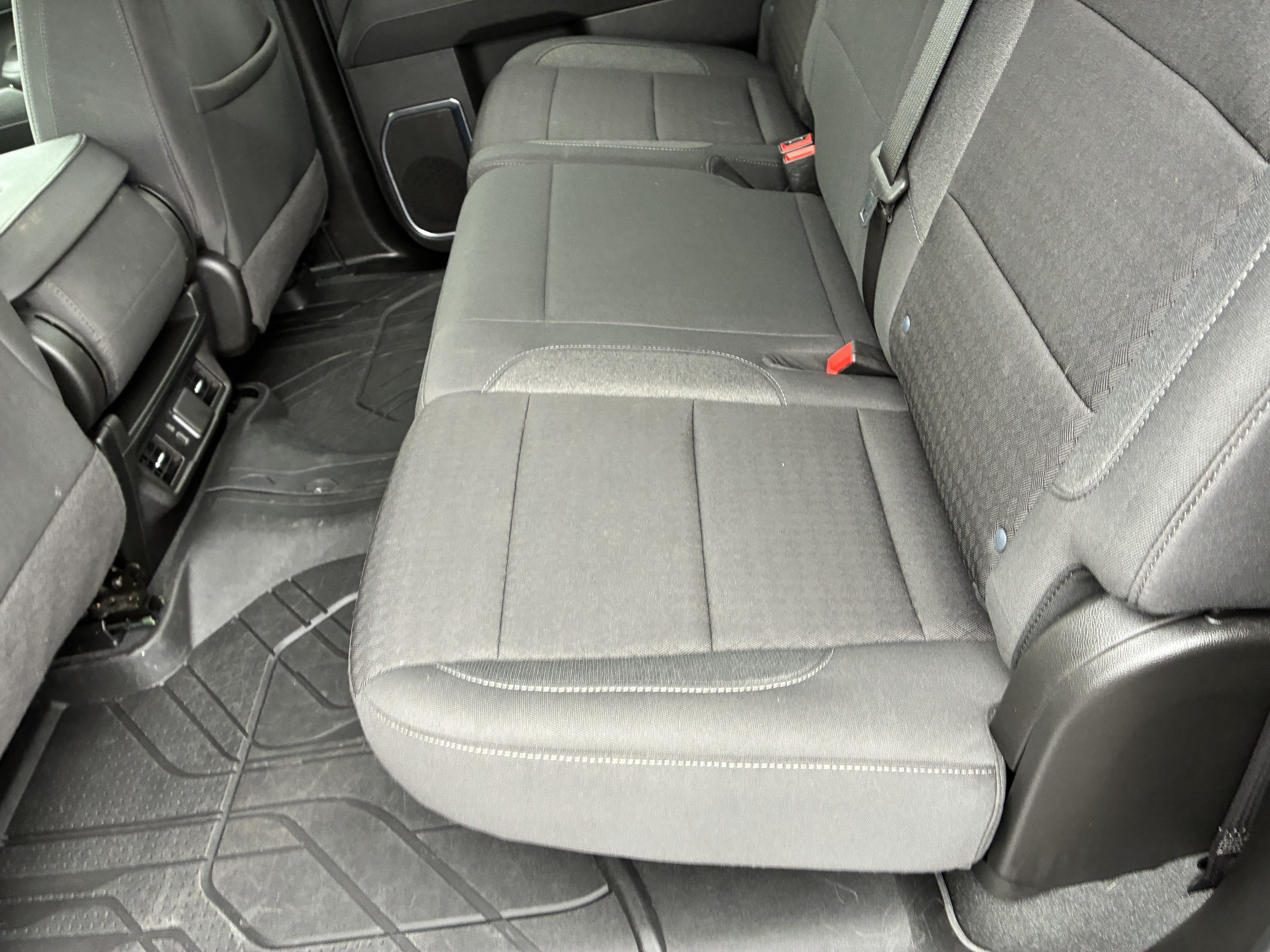 Used 2025 Chevrolet Silverado 1500 RST AWD/4WD image 15