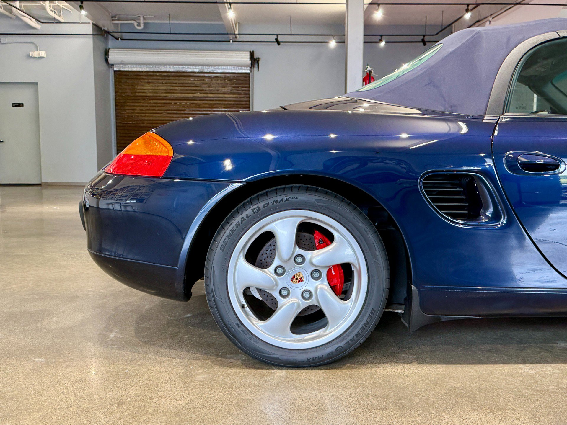 Used 2001 Porsche Boxster S image 19