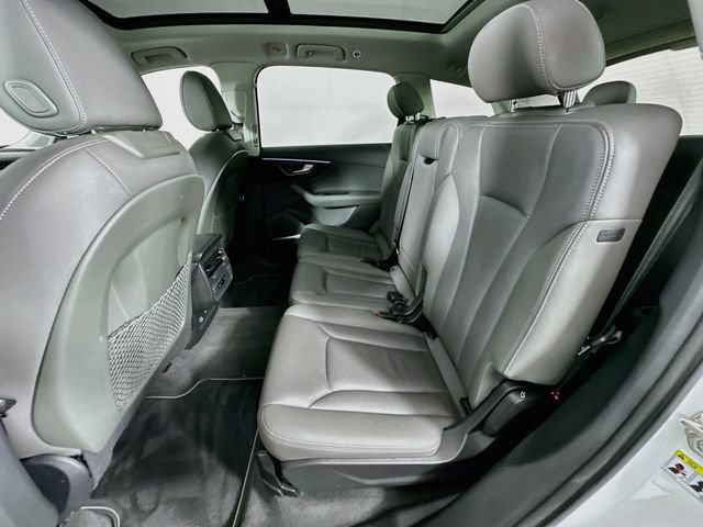 Used 2025 Audi Q7 3.0T Premium Plus AWD/4WD image 27