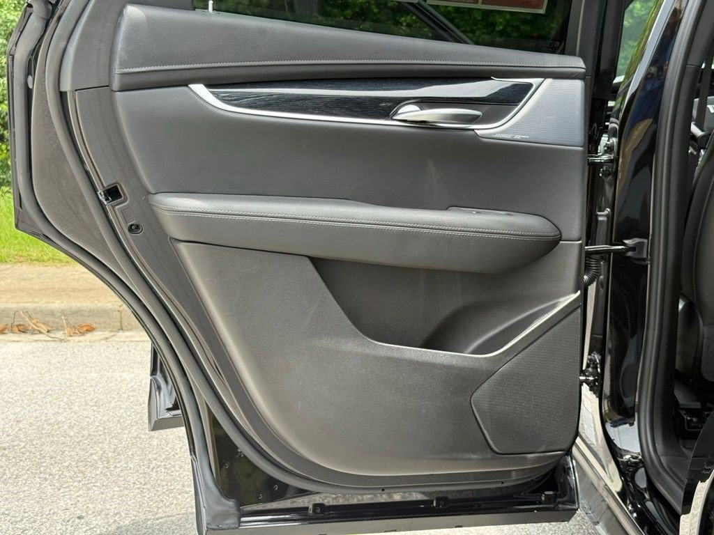 Certified 2025 Cadillac XT5 Premium Luxury w/ LPO, Floor Liner Package AWD/4WD image 27