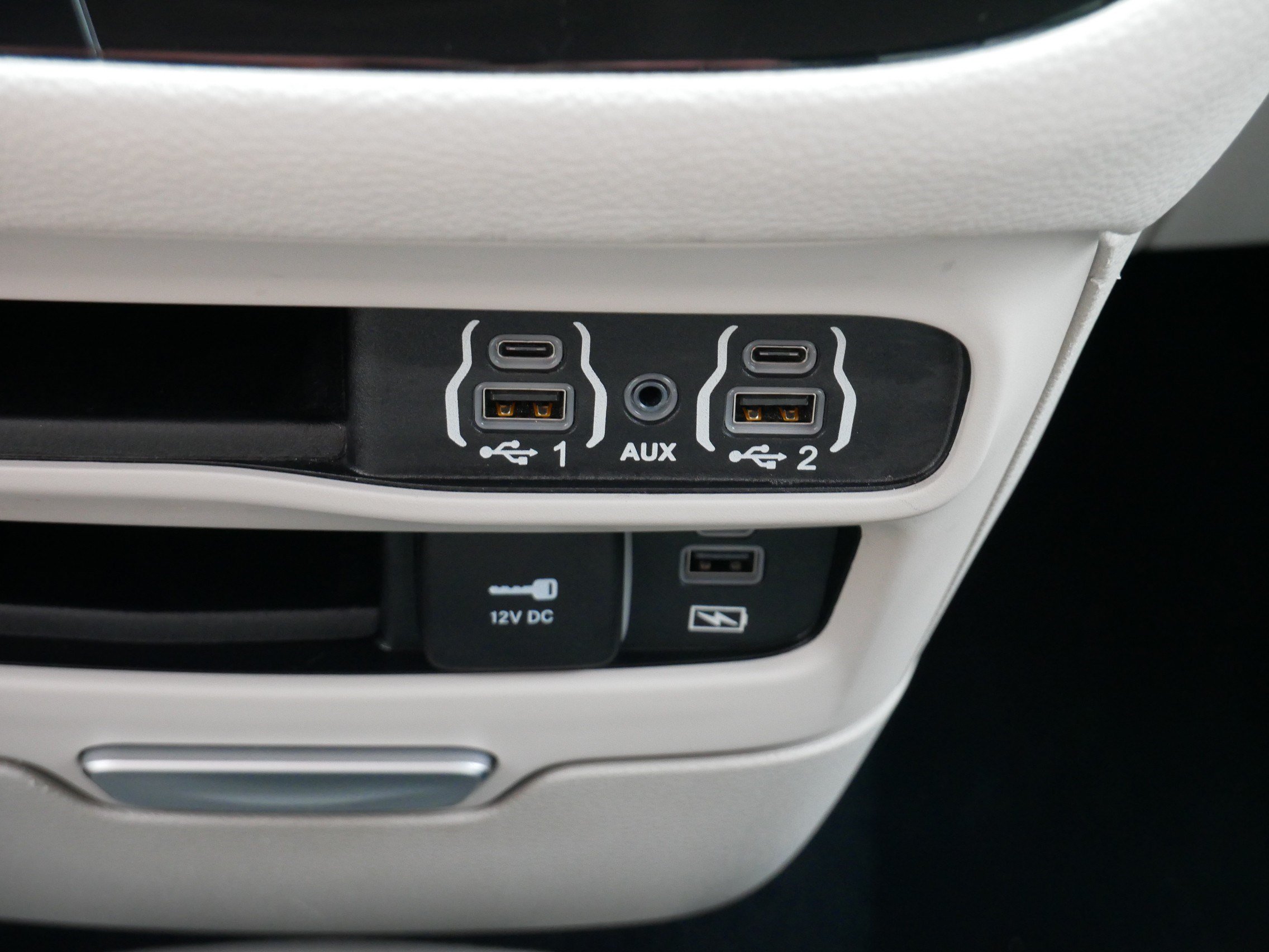 Used 2022 Chrysler Pacifica Touring-L FWD image 29