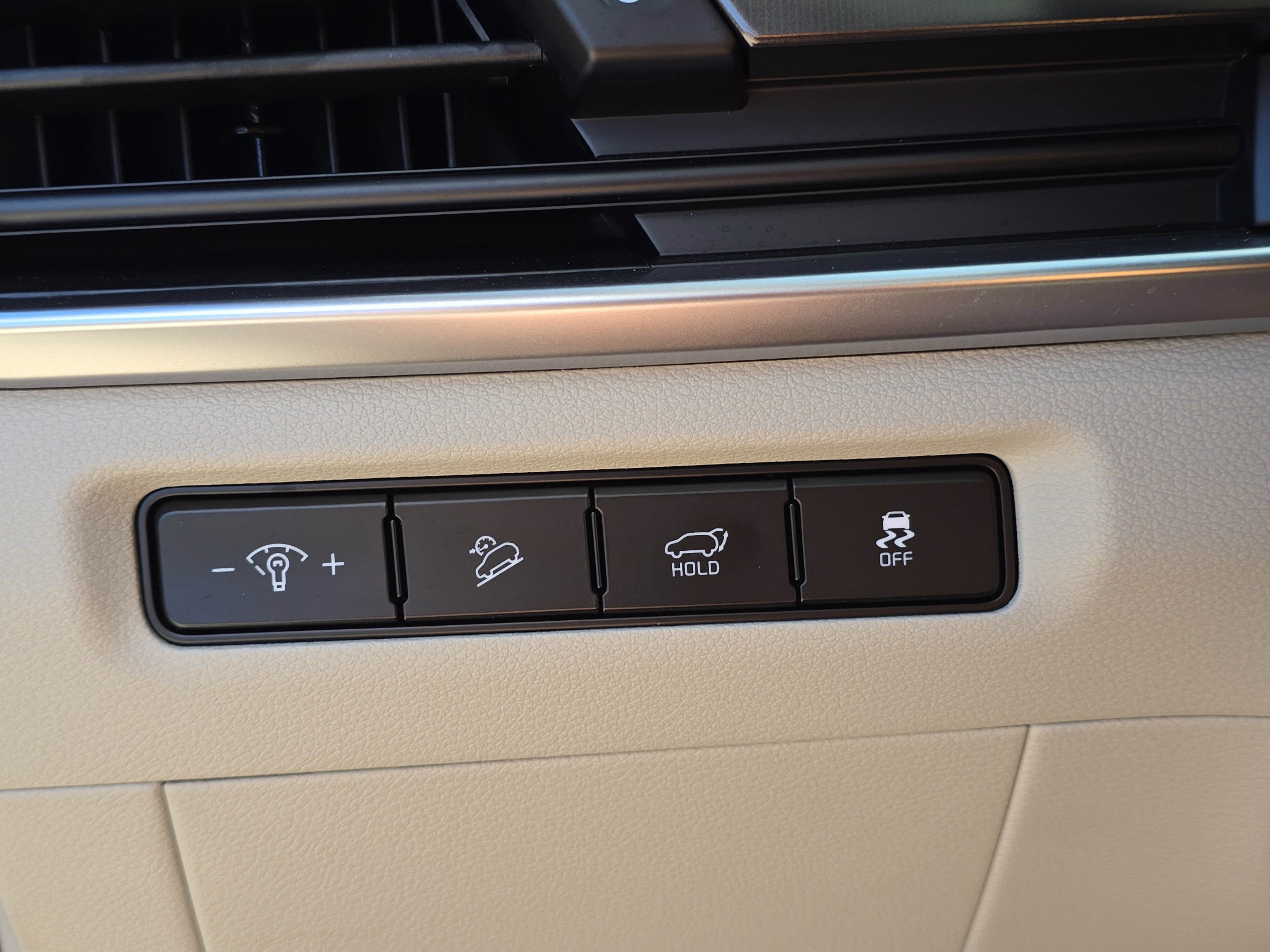 Used 2025 Kia Telluride S image 32