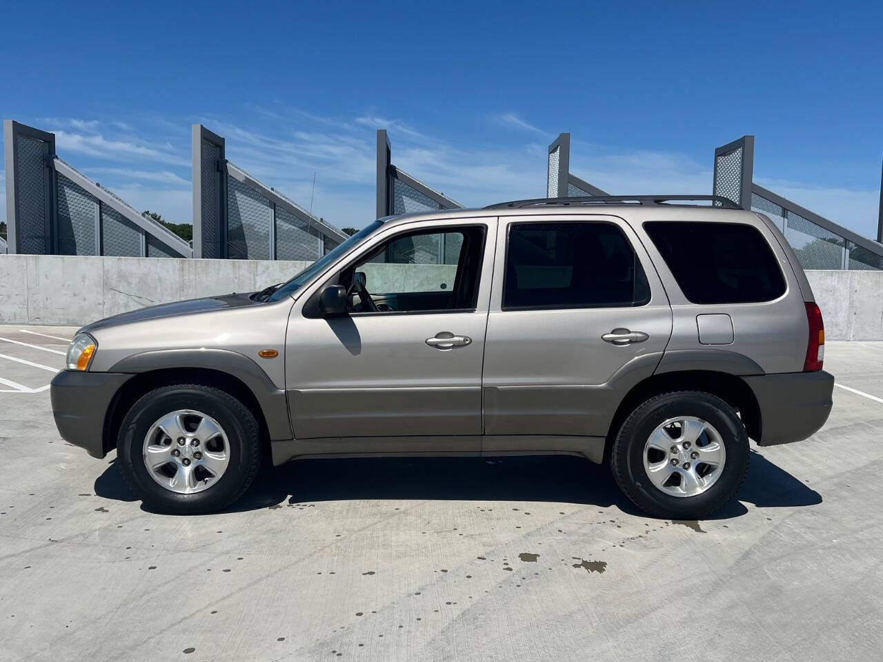 Used 2001 MAZDA Tribute LX AWD/4WD image 5