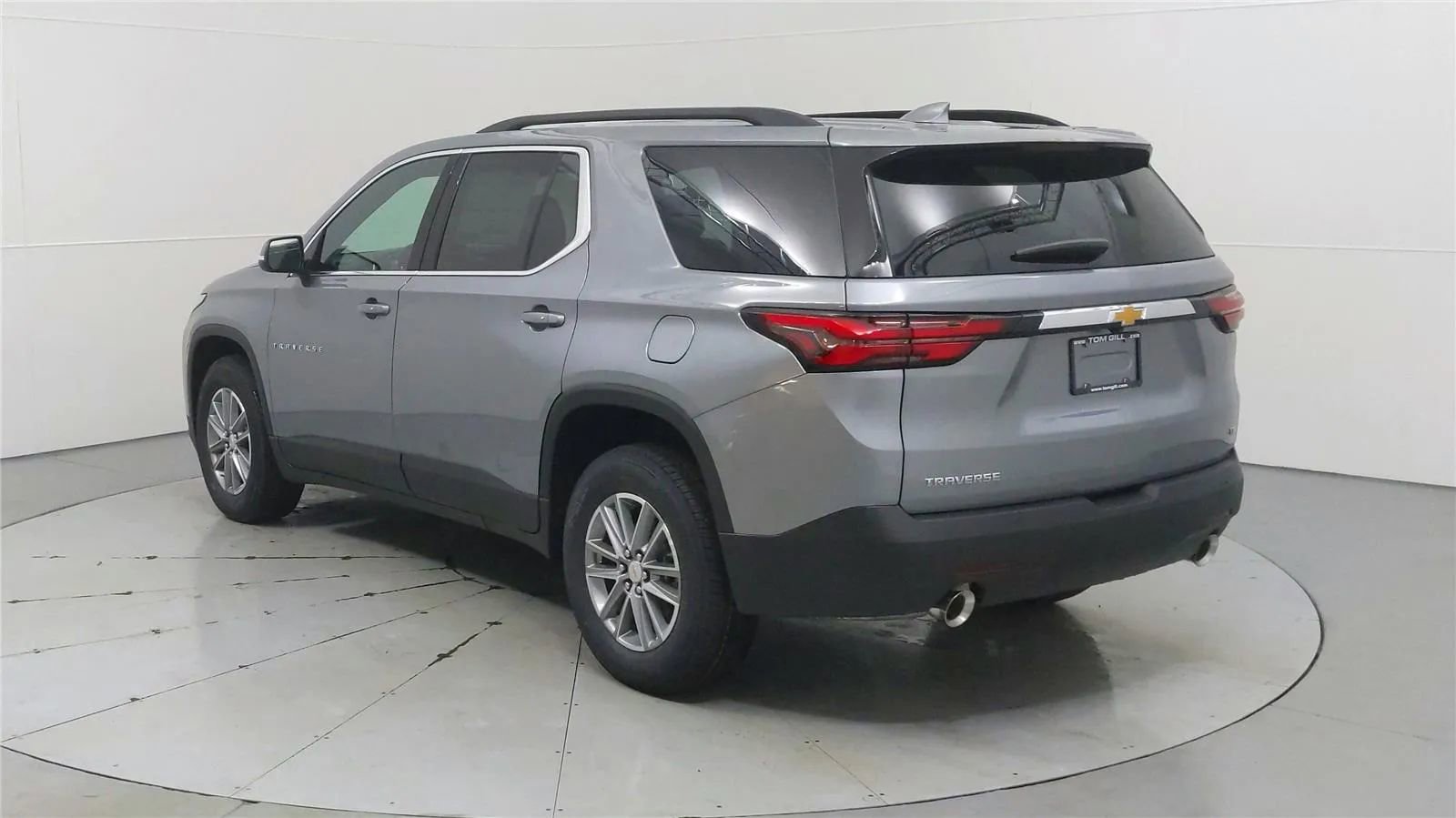Used 2023 Chevrolet Traverse LT FWD image 5