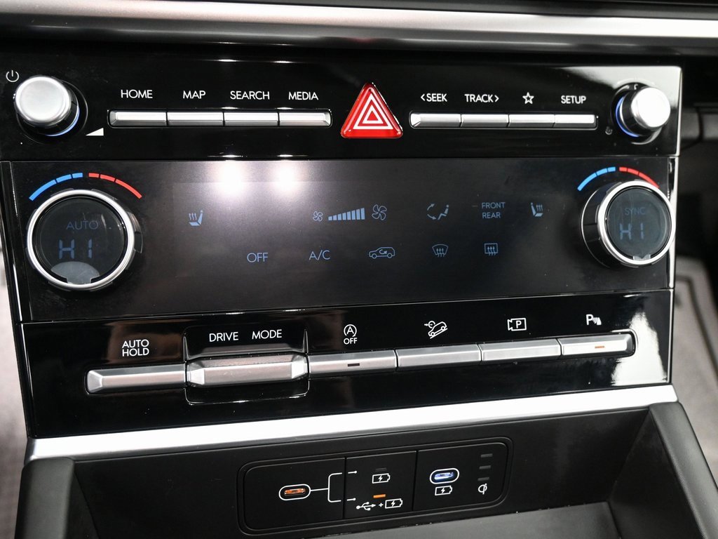 Used 2025 Hyundai Santa Fe SEL w/ Tow & Go Package image 14