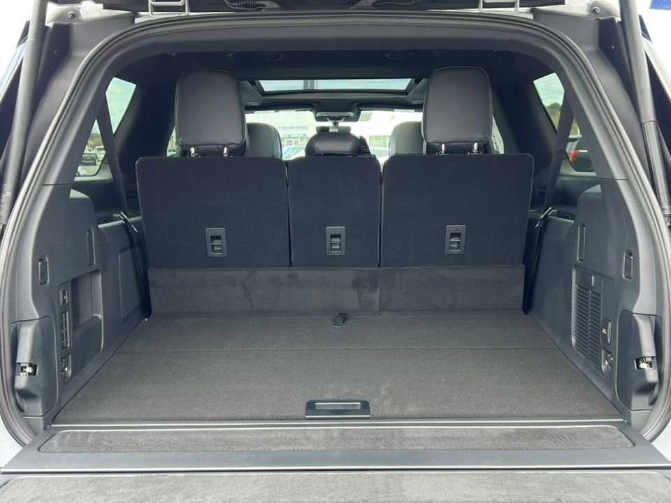 New 2026 Lincoln Navigator L Reserve AWD/4WD image 35