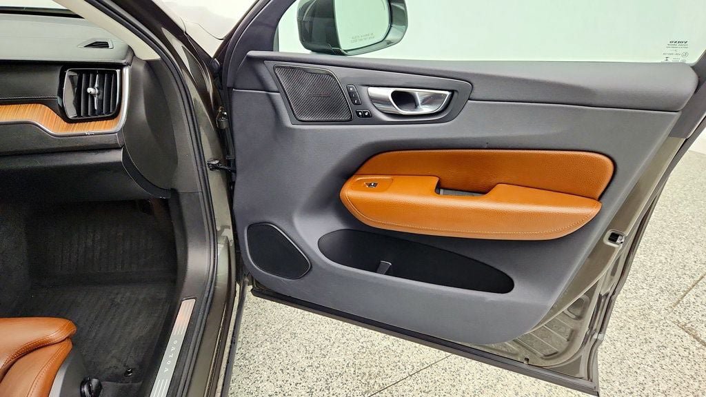 Used 2019 Volvo XC60 T5 Inscription w/ Protection Package AWD/4WD image 26