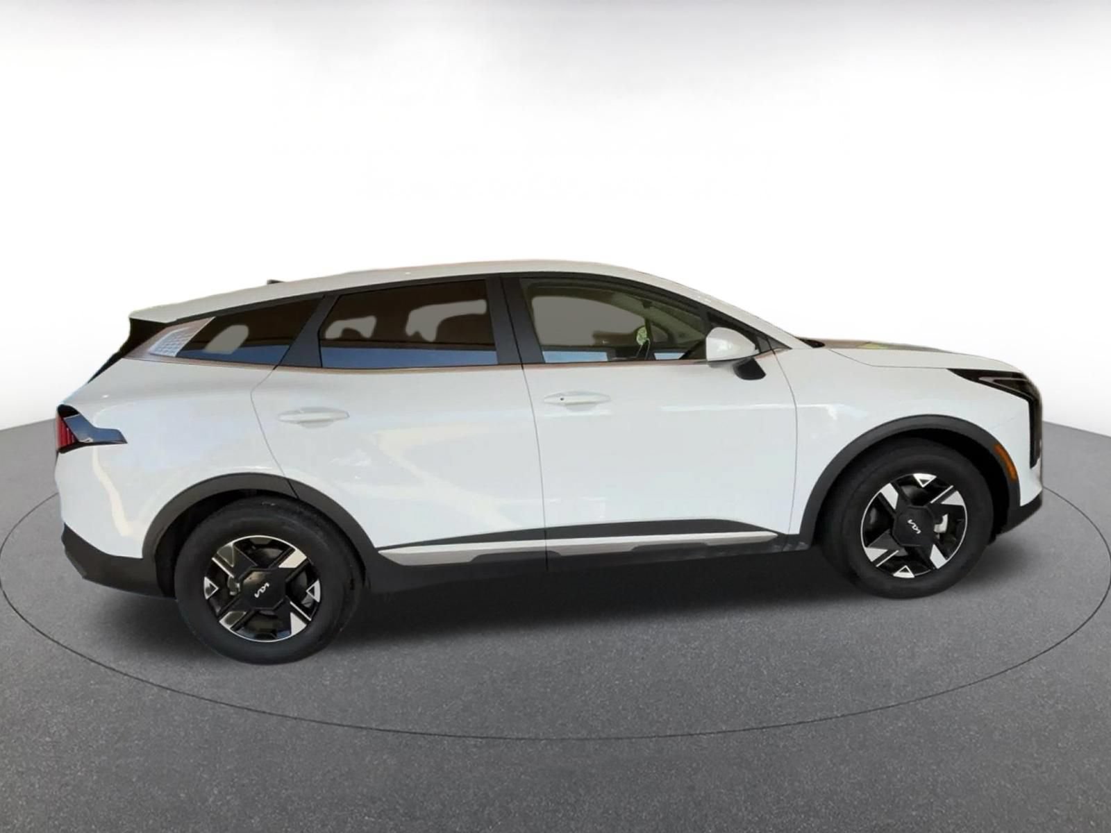 Used 2026 Kia Sportage LX FWD image 15