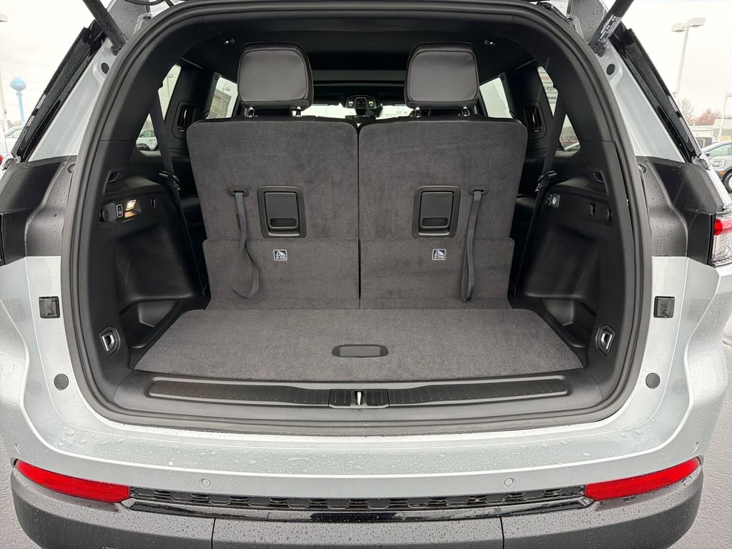 New 2025 Jeep Grand Cherokee L Altitude image 22