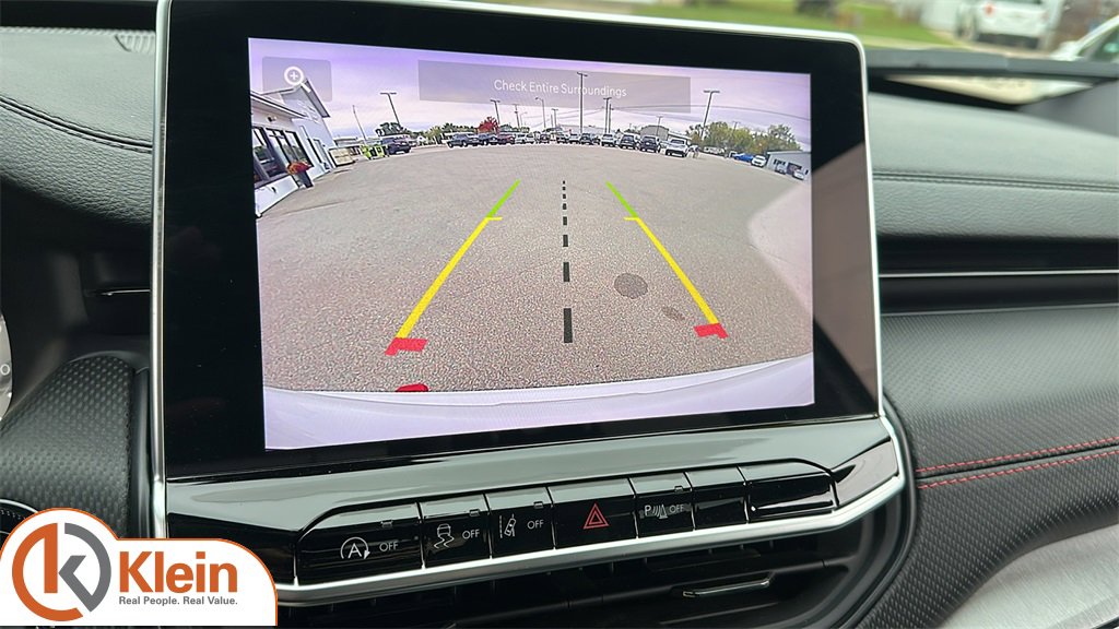 Used 2024 Jeep Compass Trailhawk image 21