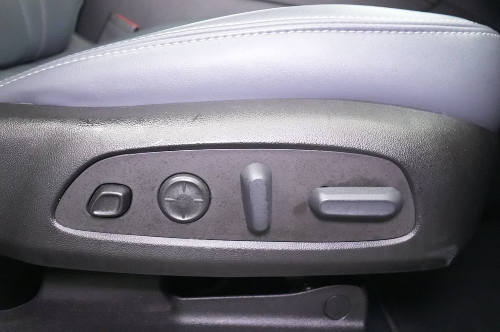 Used 2022 Buick Enclave Premium AWD/4WD image 29
