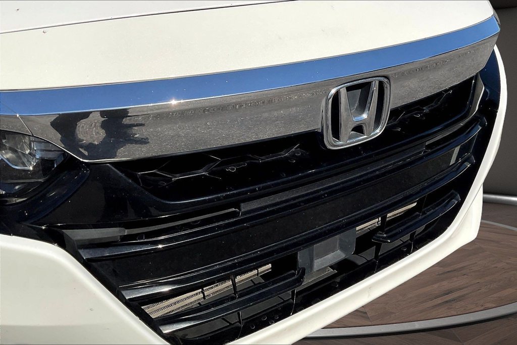 Used 2018 Honda Accord Touring image 36
