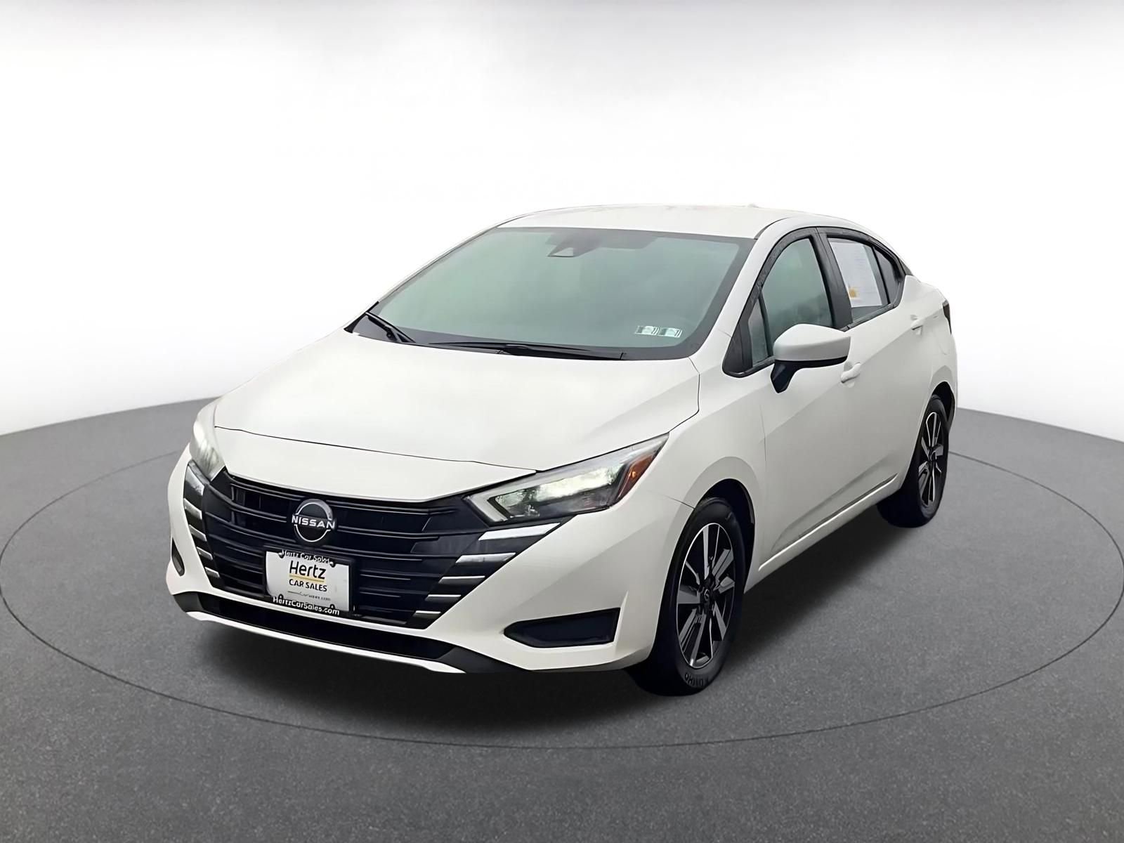 Used 2025 Nissan Versa SV image 7