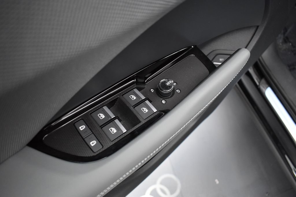 New 2026 Audi Q3 quattro 2.0T AWD/4WD image 6