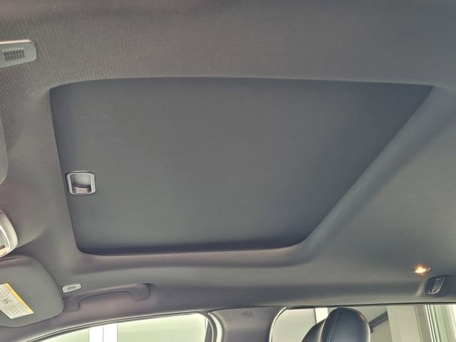 Used 2017 Jeep Grand Cherokee Limited image 14