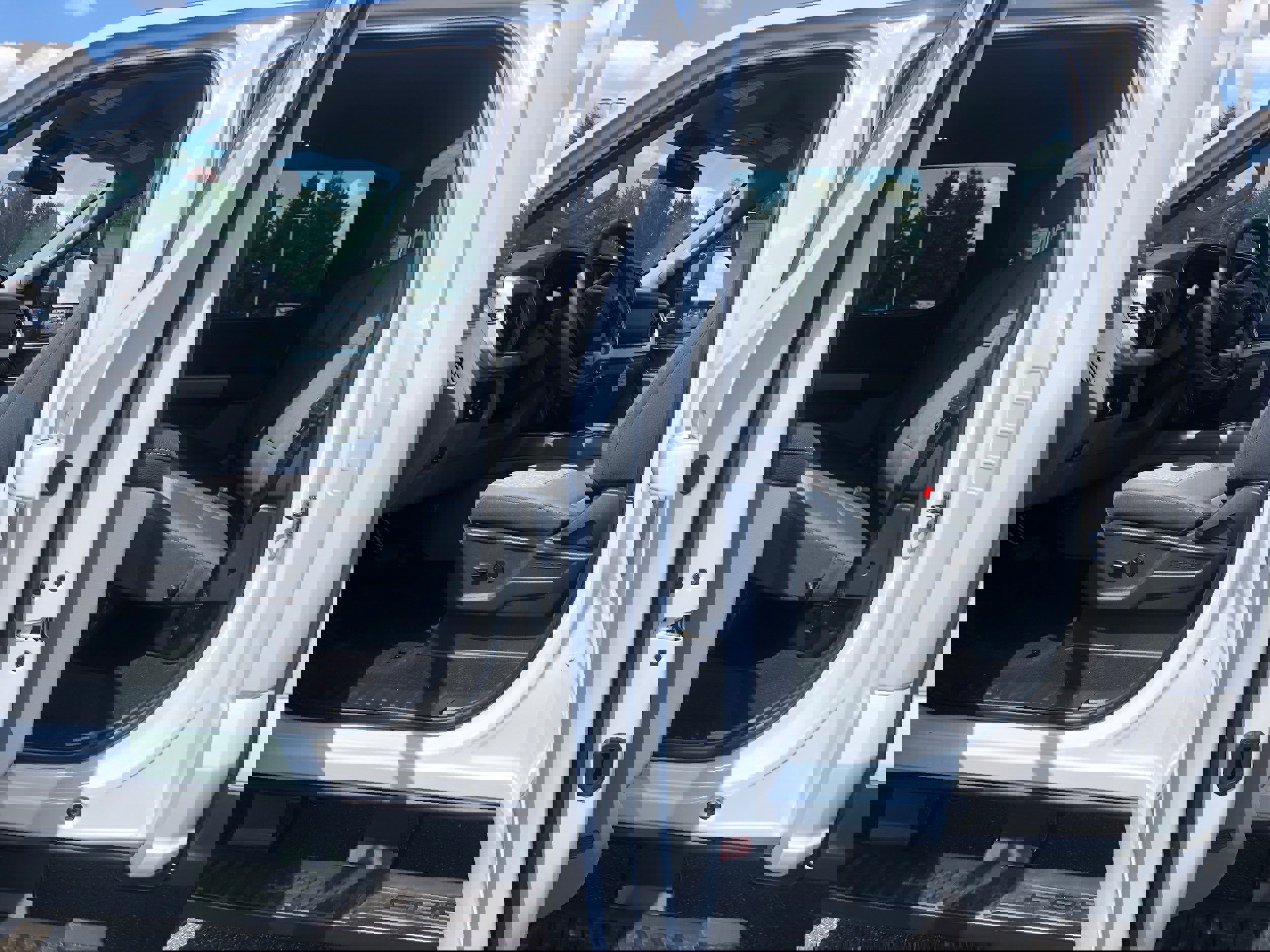 New 2026 Ford F350 XLT w/ XLT Premium Package image 10