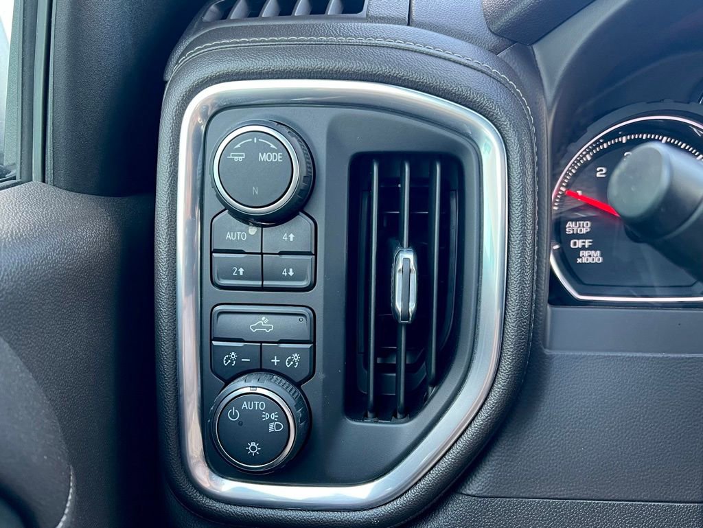 Used 2020 Chevrolet Silverado 1500 LT w/ All-Star Edition image 18