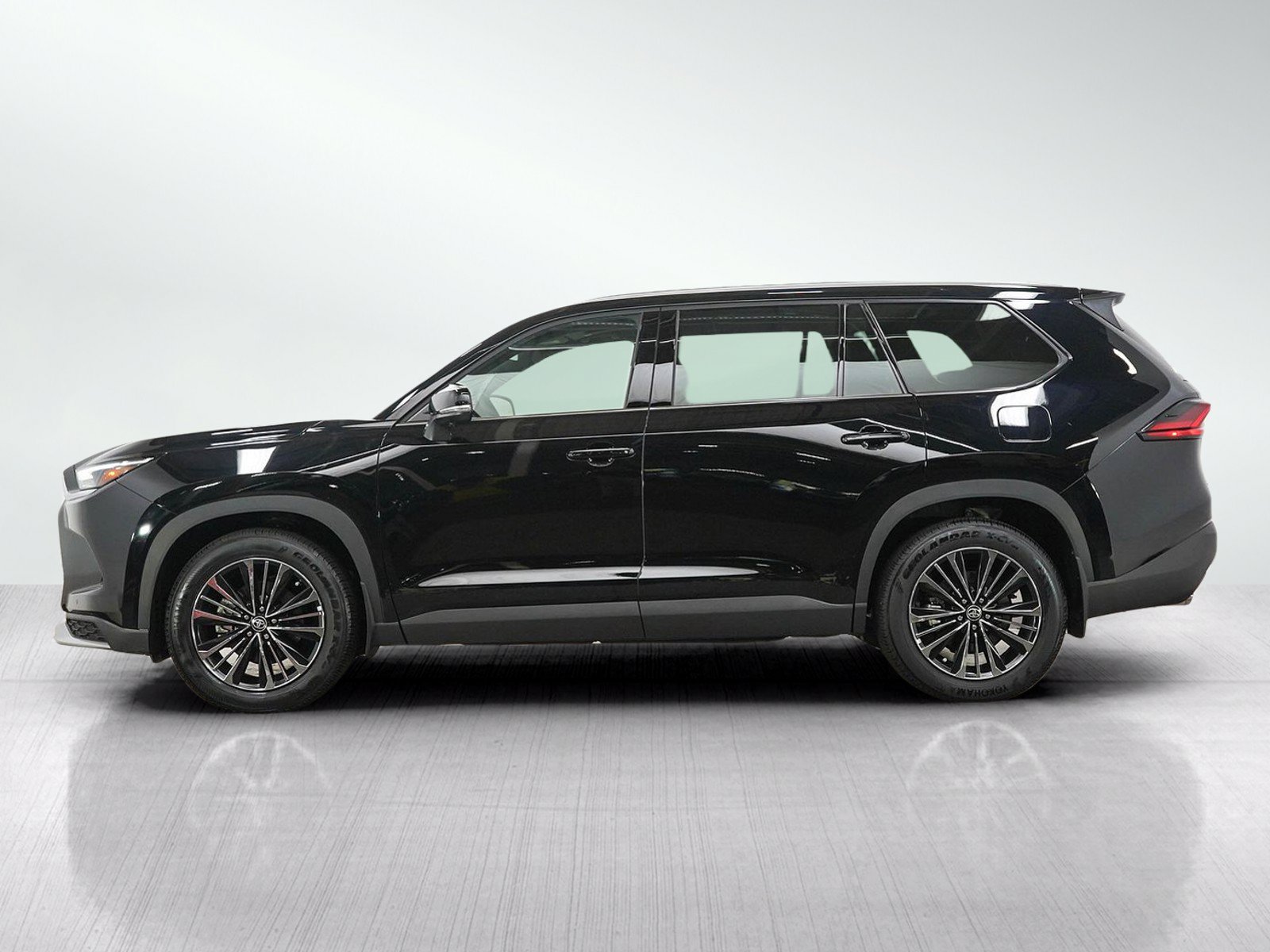 Used 2025 Toyota Grand Highlander AWD Hybrid image 2