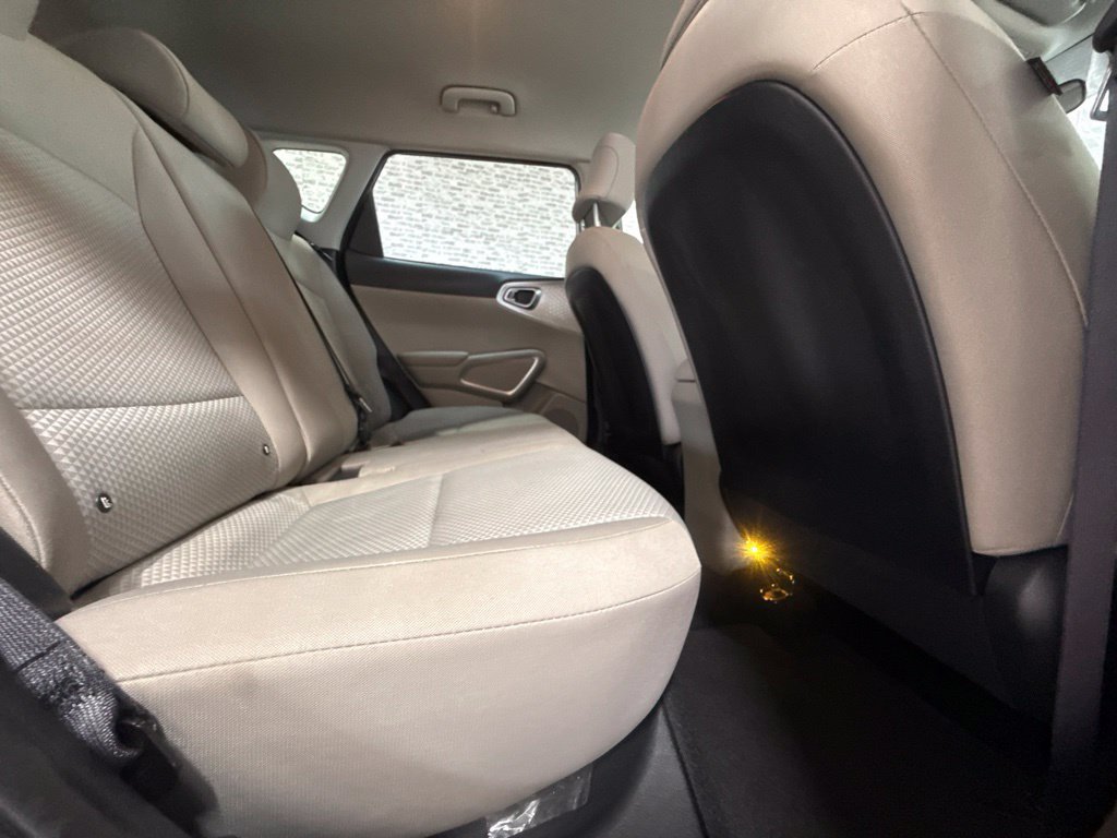 Used 2020 Kia Soul LX FWD image 13