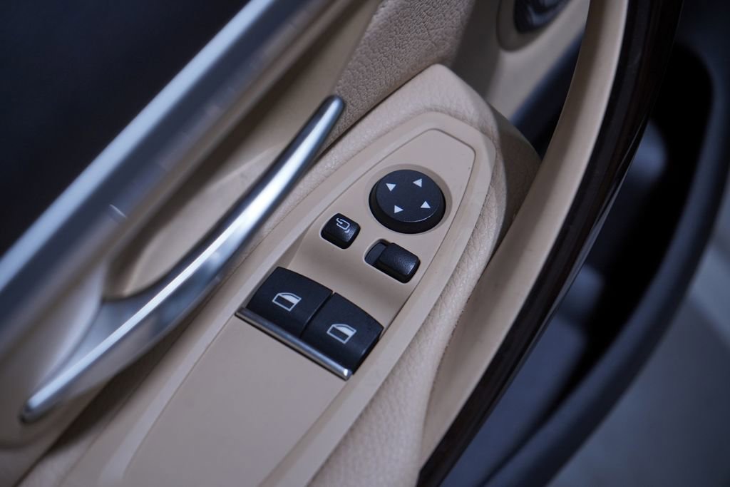 Used 2020 BMW 440i Coupe w/ M Sport Package image 16