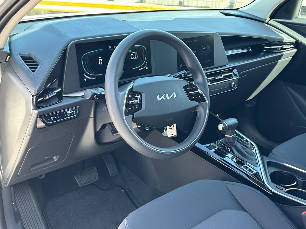 New 2026 Kia Niro LX image 13