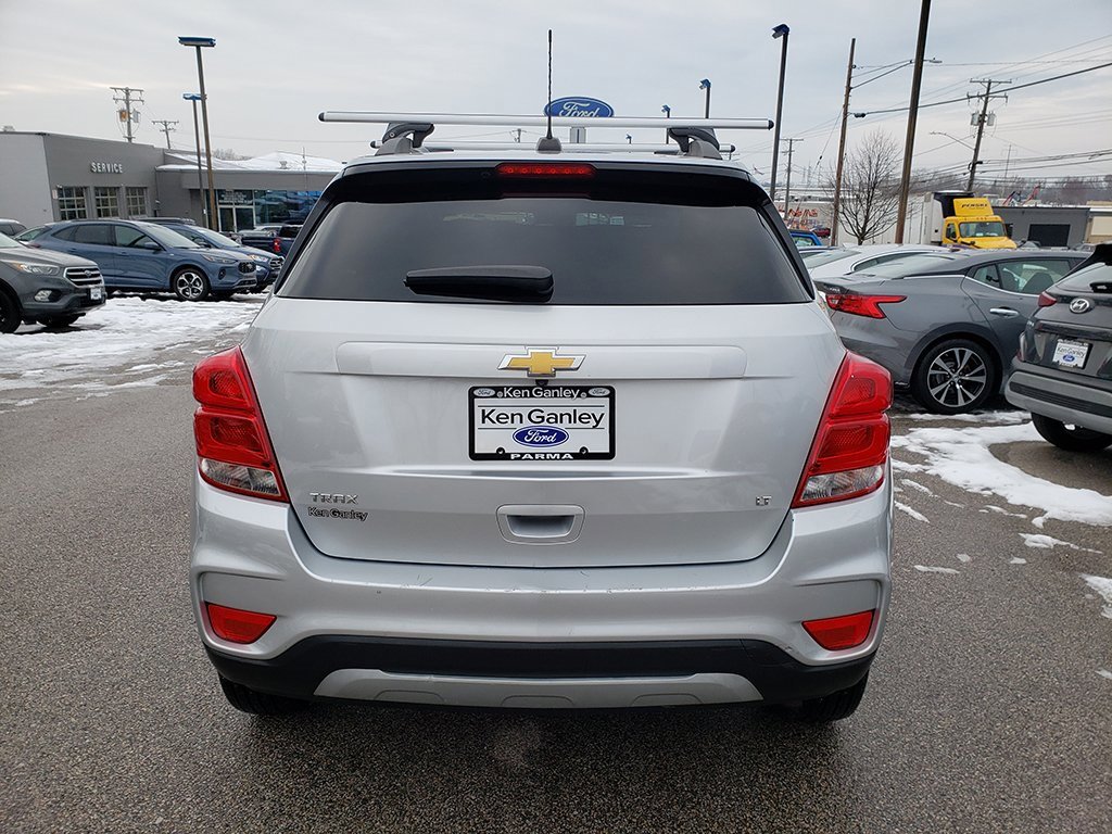 Used 2020 Chevrolet Trax LT w/ LT Convenience Package image 6