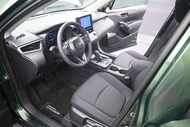 New 2026 Toyota Corolla Cross LE w/ Moonroof Package FWD image 4