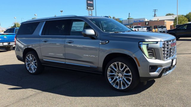 New 2027 GMC Yukon XL Denali w/ Denali Reserve Package AWD/4WD image 2