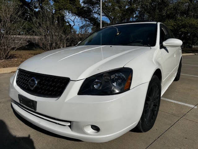 Used 2005 Nissan Altima 3.5 SE w/ (V01) Leather Pkg FWD image 2