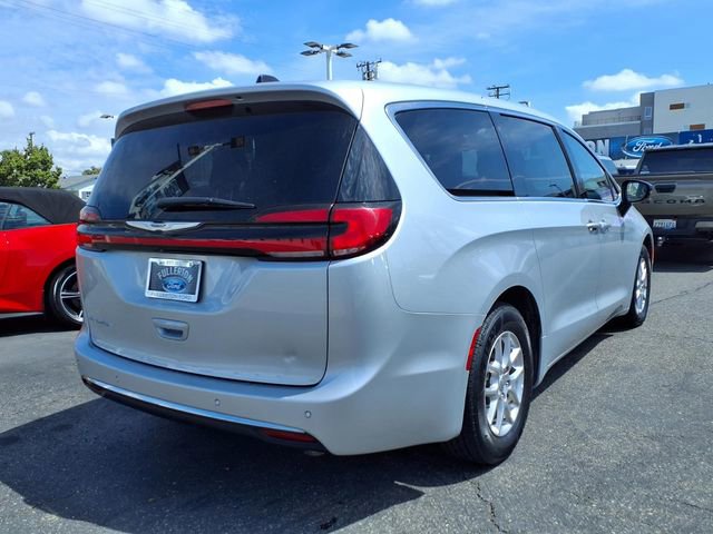 Used 2024 Chrysler Pacifica Touring-L FWD image 20