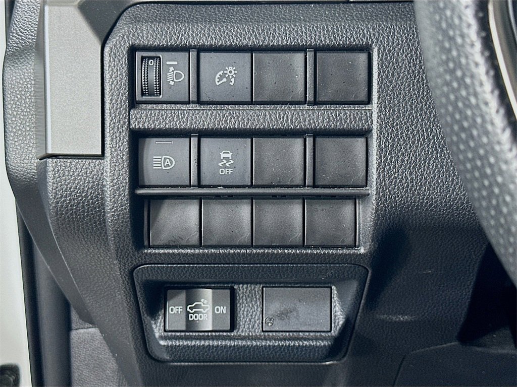 Used 2024 Toyota Tacoma TRD Off-Road image 21