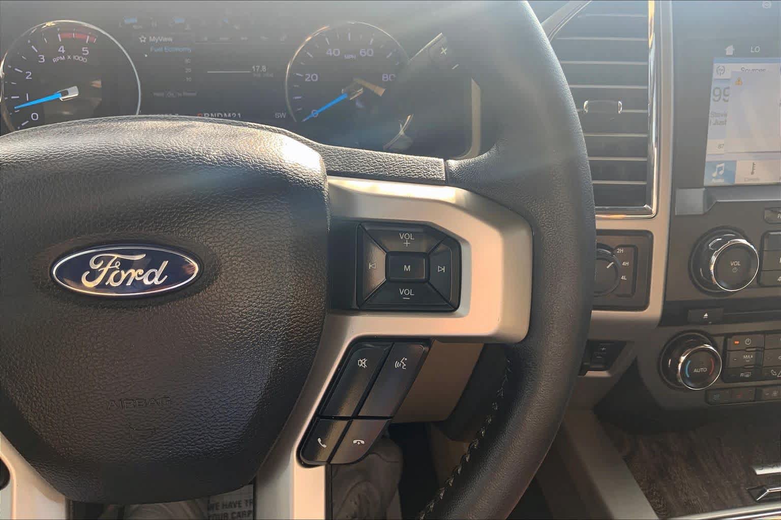 Used 2017 Ford F250 Lariat w/ Lariat Ultimate Package AWD/4WD image 25