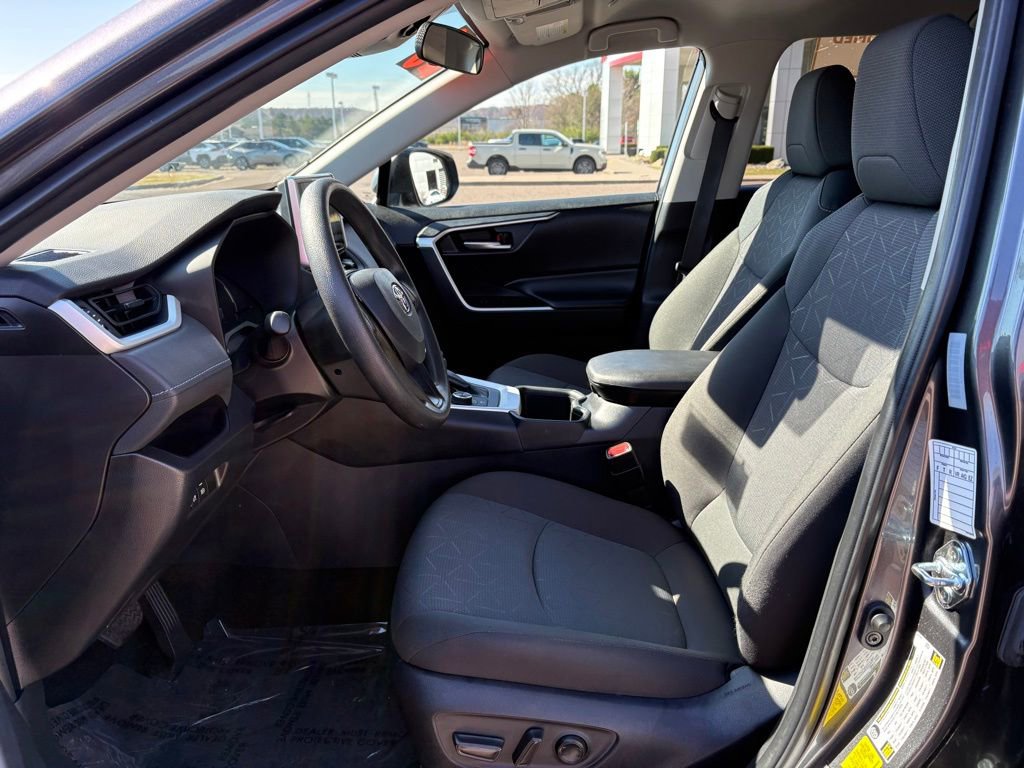 Certified 2025 Toyota RAV4 XLE AWD/4WD image 13