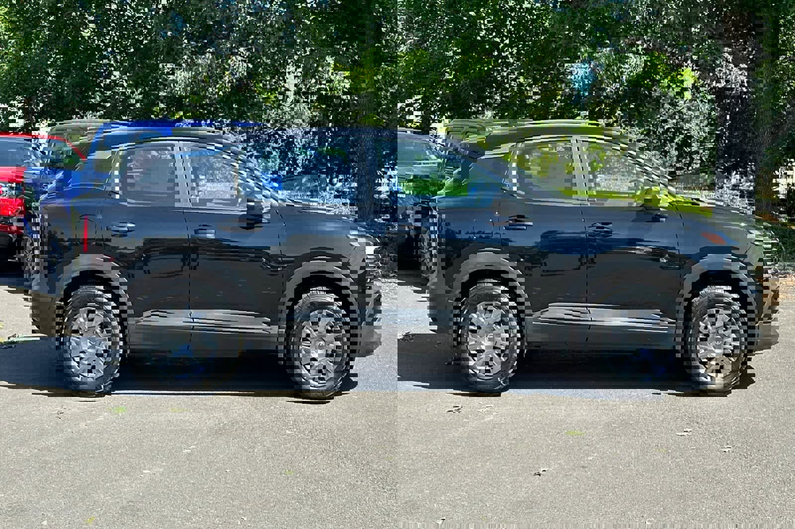 New 2025 Nissan Kicks S image 8