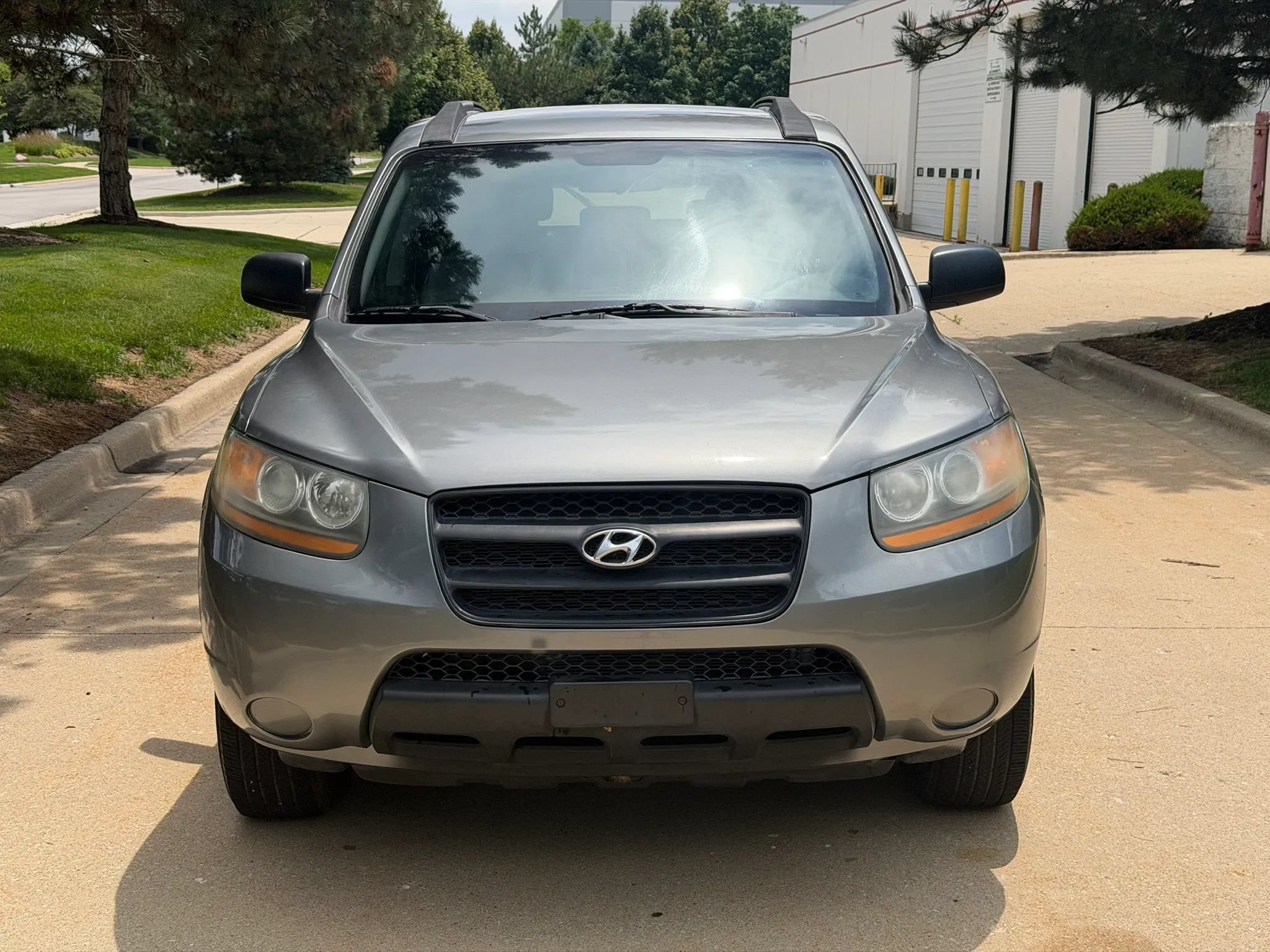 Used 2009 Hyundai Santa Fe GLS FWD image 2
