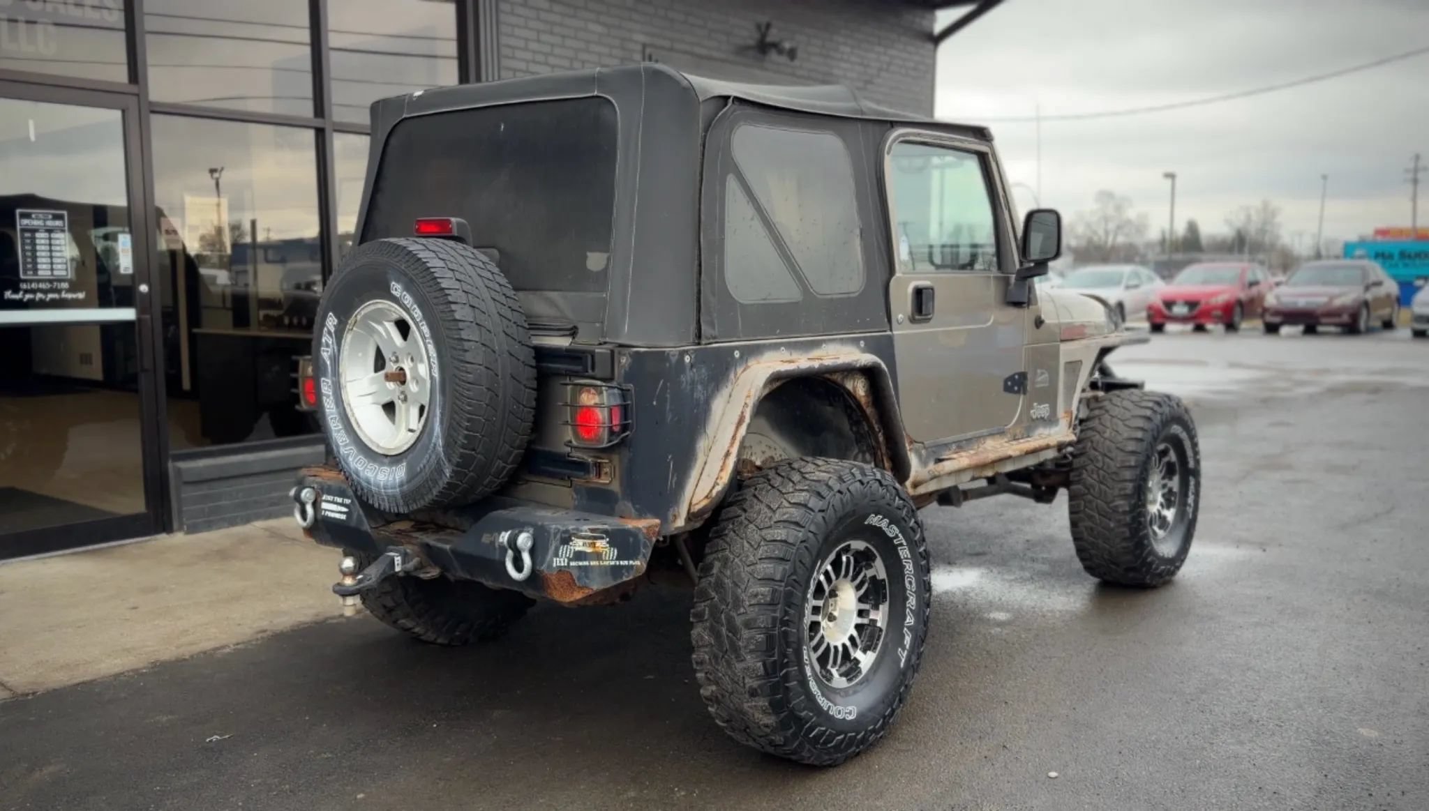 Used 2004 Jeep Wrangler Sahara w/ Dual Top Group AWD/4WD image 3