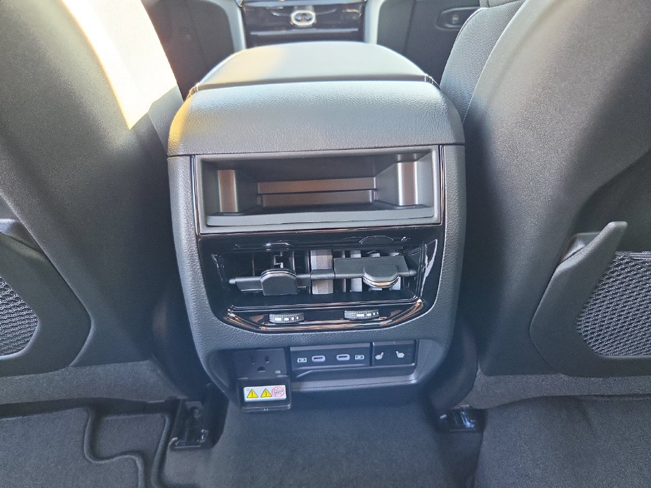 New 2027 Jeep Grand Cherokee Limited AWD/4WD image 21