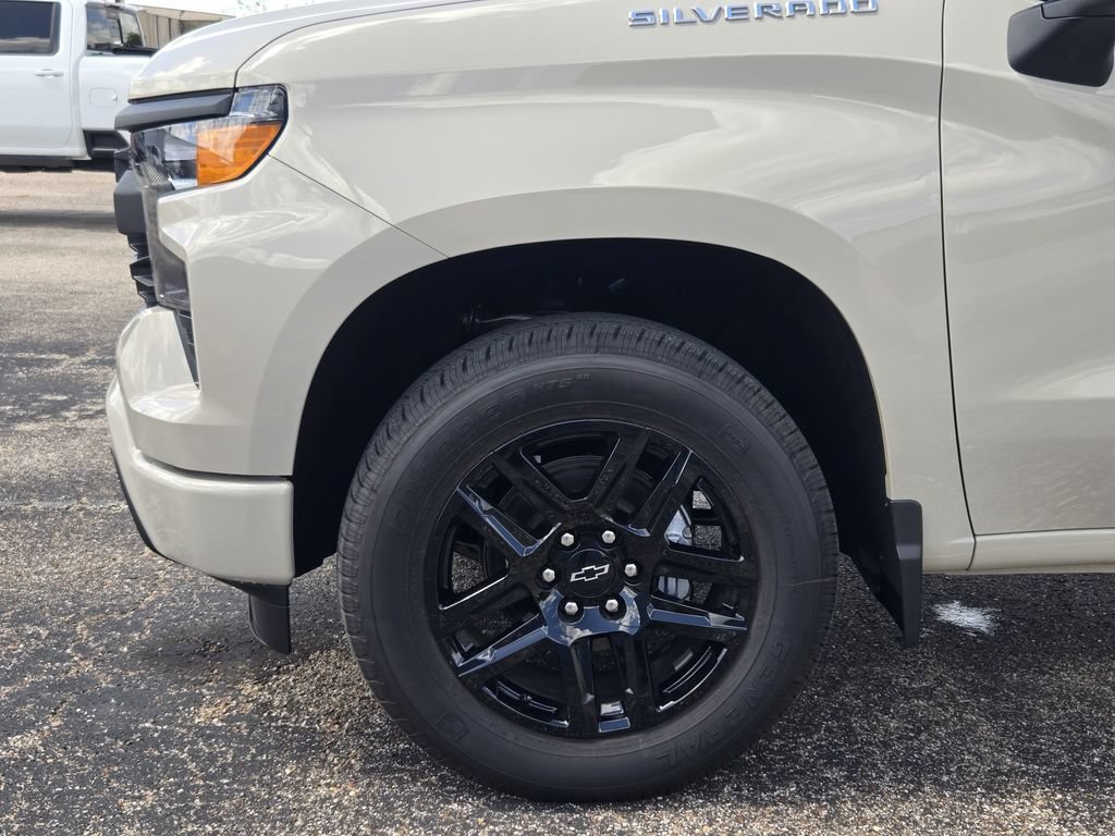 New 2026 Chevrolet Silverado 1500 Custom RWD image 9