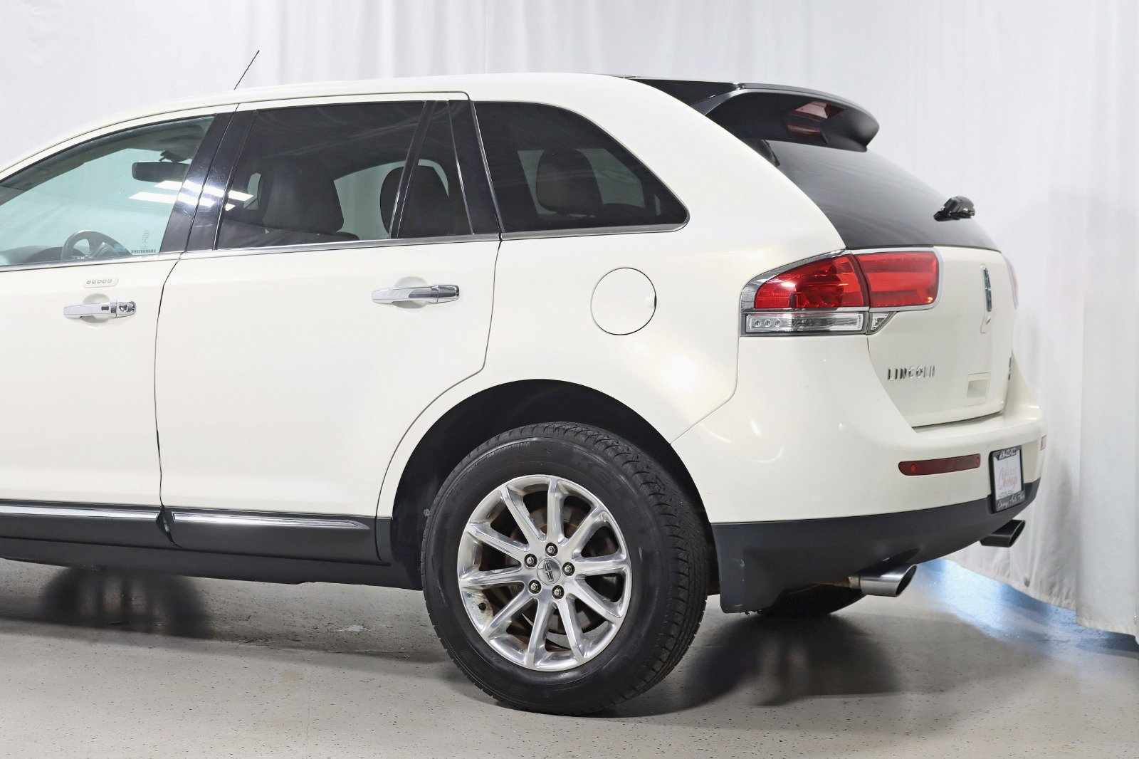Used 2013 Lincoln MKX AWD image 10